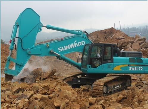 工程装备量身定制，山河智能钩掘机强势出击